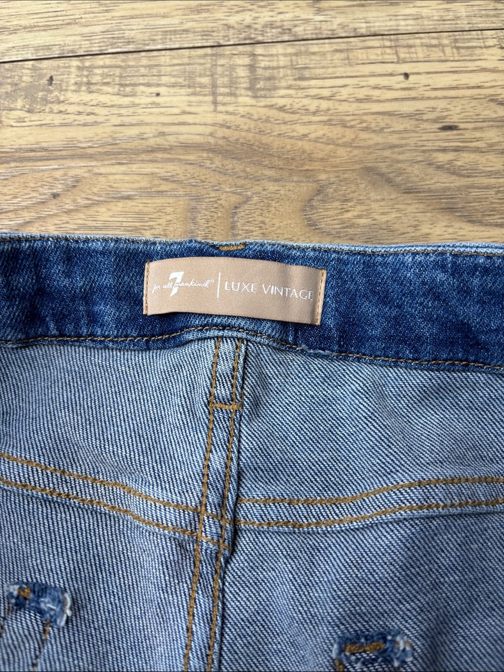 Women's Seven for all Mankind Kimmie Boot— Cut Jeans Medium Blue Size 32 NWT - Picture 3 of 10
